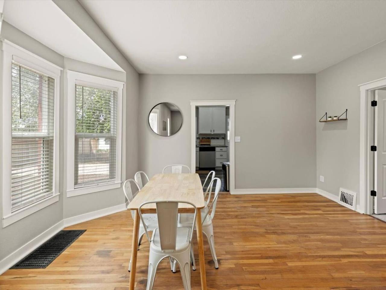 Tranquil Getaway Near Downtown Apartment Colorado Springs